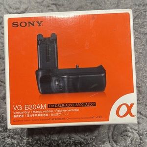 Sony Vertical Grip for Camera - New in Box - VG-B30AM